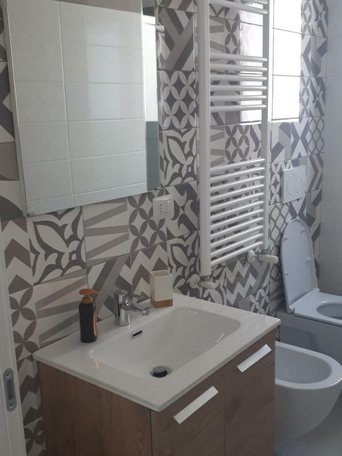 Ferienwohnung Casanelmare Mola di Bari Exterior foto